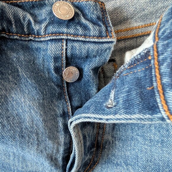 Levi's Premium Wedgie Straight Fit Women's Blue Jeans Size 28 frayed hem - Picture 12 of 14